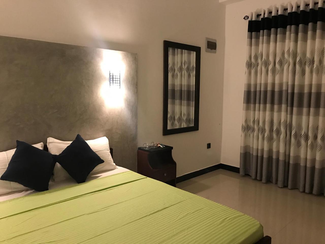 Kingdom Gate Hotel Anuradhapura Exterior foto
