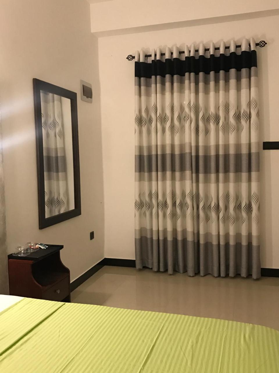 Kingdom Gate Hotel Anuradhapura Exterior foto