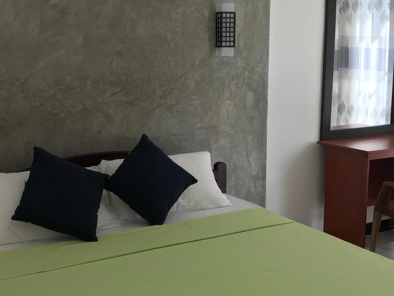 Kingdom Gate Hotel Anuradhapura Exterior foto