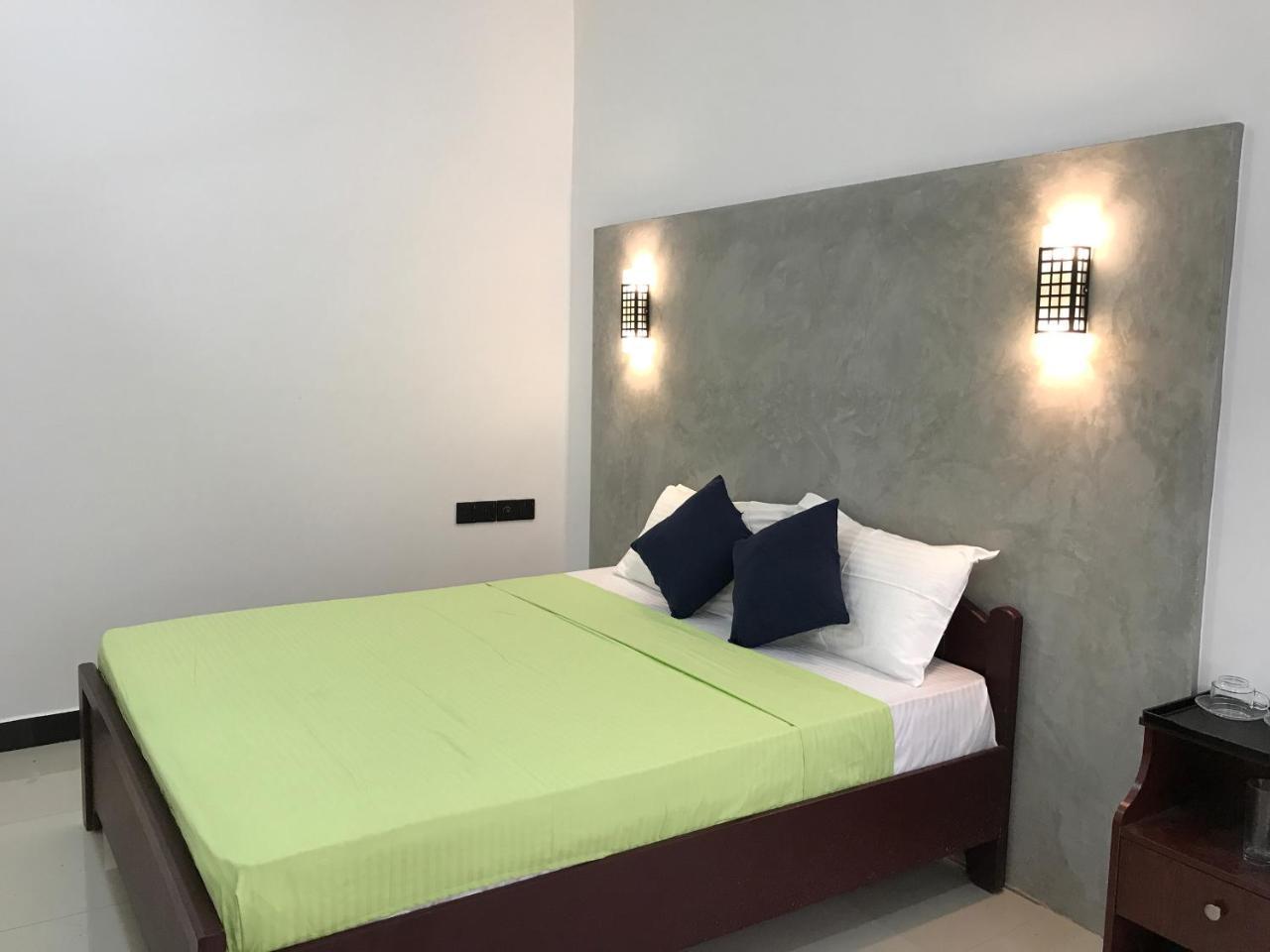 Kingdom Gate Hotel Anuradhapura Exterior foto