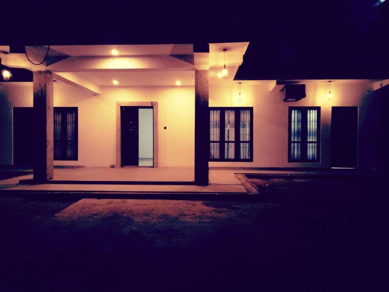 Kingdom Gate Hotel Anuradhapura Exterior foto