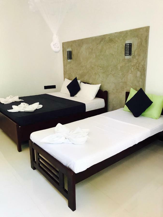 Kingdom Gate Hotel Anuradhapura Exterior foto