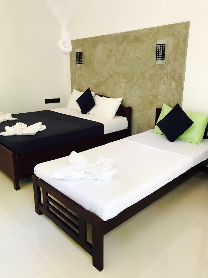 Kingdom Gate Hotel Anuradhapura Exterior foto